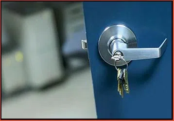 St Petersburg Locksmith Solution St Petersburg, FL 727-378-0255 - 8-commercial-locksmith